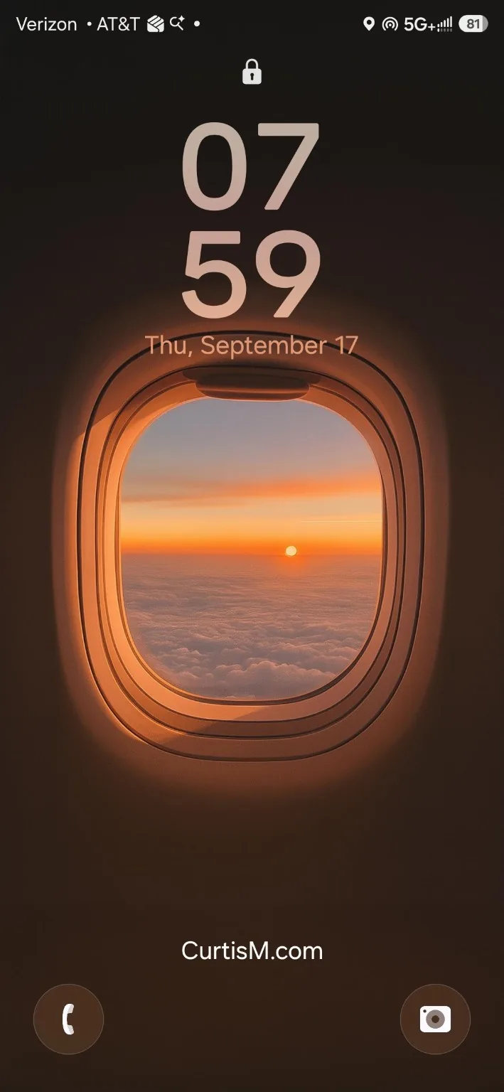 Samsung Galaxy S25 Ultra lock screen displaying CurtisM.com as lost phone contact information